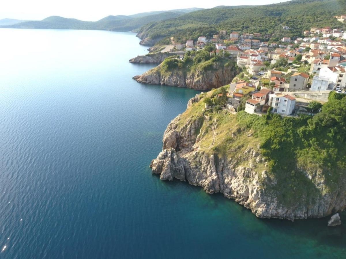 Vila Verbana Apartments Vrbnik Exterior foto